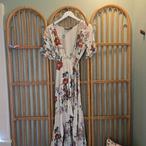 Kivari Maxi Dress in Floral Pattern